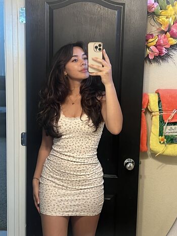 Chellchee leaked private content